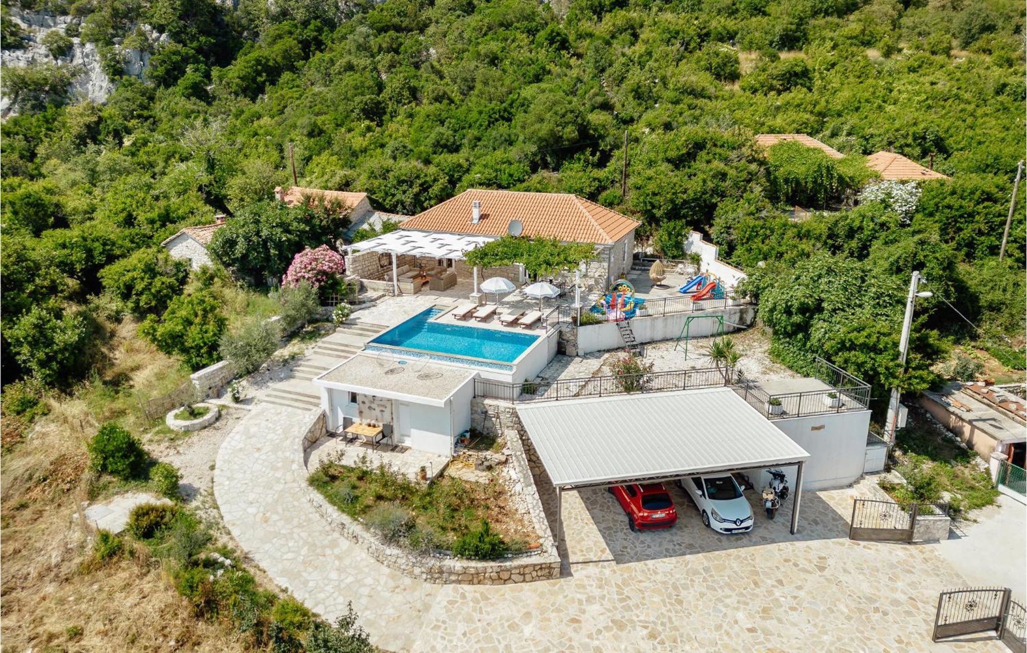 Amazing Home In Herceg Novi With House Sea View Екстериор снимка